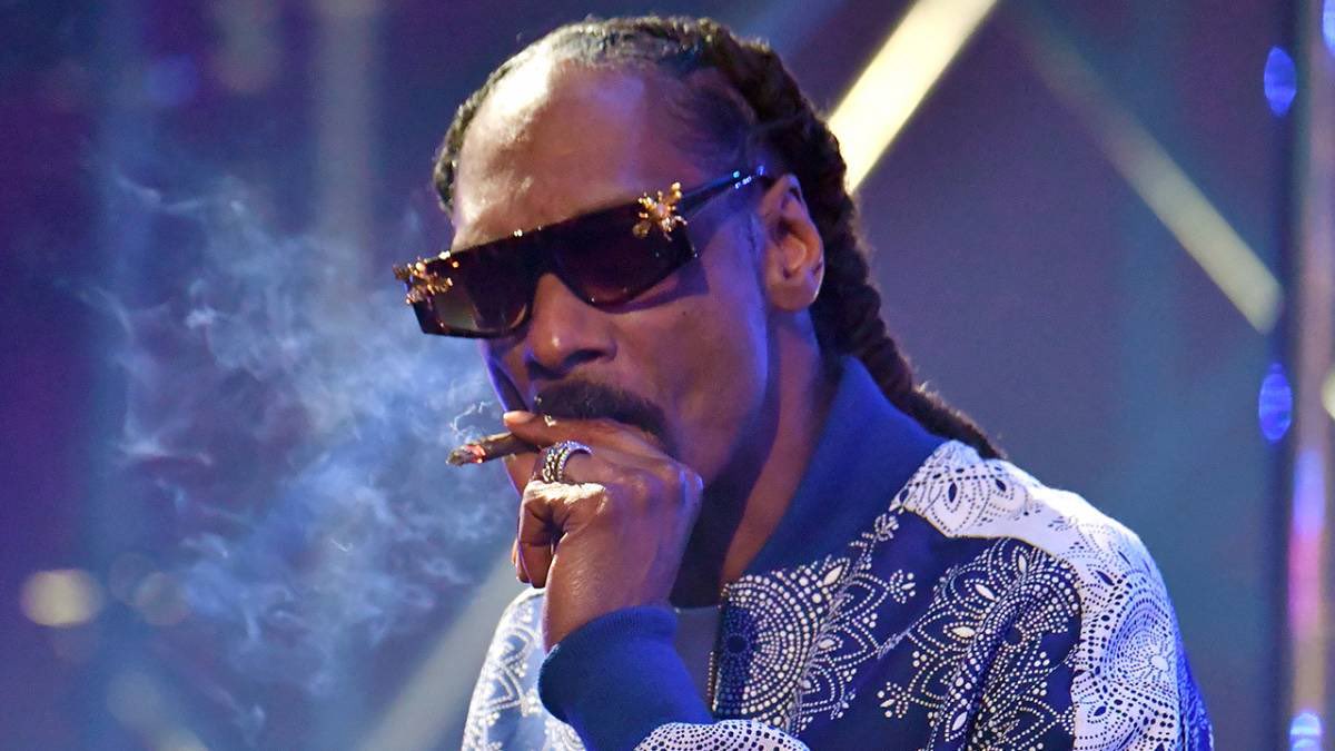 BREAKING: Snoop Dogg quits smoking after 35 years [PHOTO]