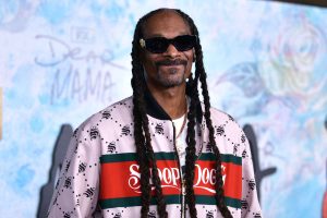 American Rapper, Snoop Dogg, Quits Smoking