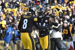 NFL Week 10 Expert Picks & Predictions: Steelers, Ravens, and Bills Among Consensus Picks