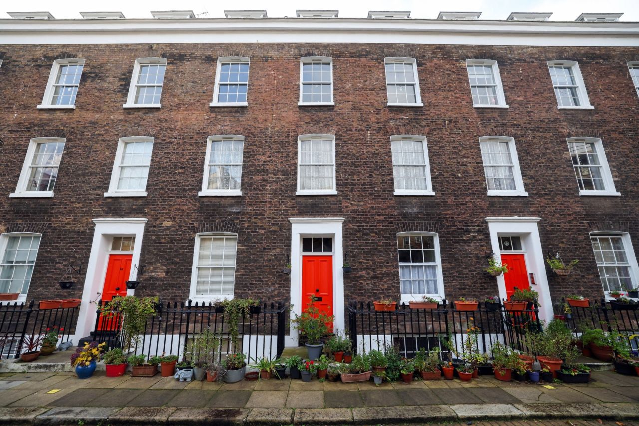 Business Maverick: London rental demand declines as tenants struggle to pay rent