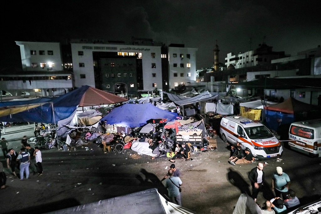 News24 | Israel strikes Gaza’s biggest hospital complex, health officials say