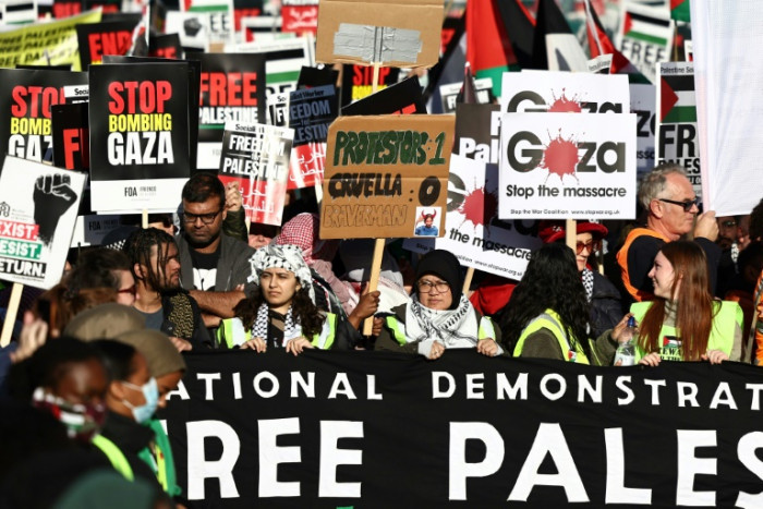 Thousands at pro-Palestinian march in London