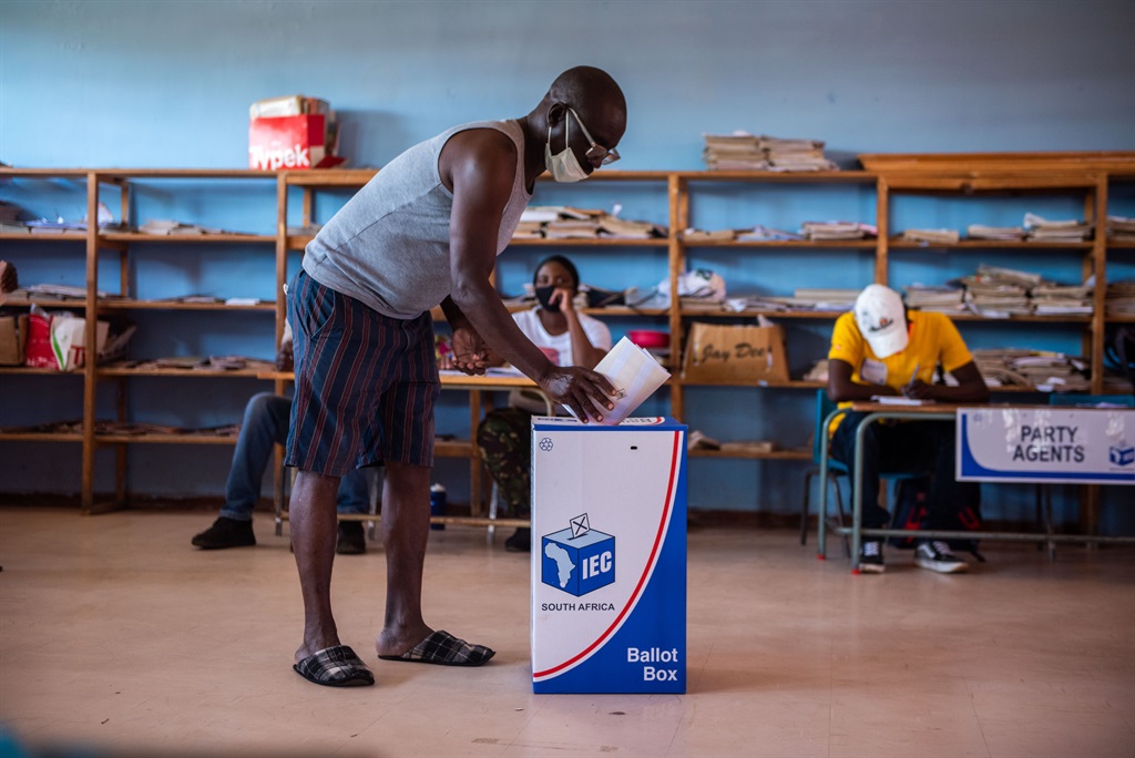 News24 | DA cries foul over online registration for SA expats, as IEC delays rollout