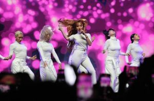 Hwasa, Chanyeol and Highlight take to Dubai stage for K-pop celebration