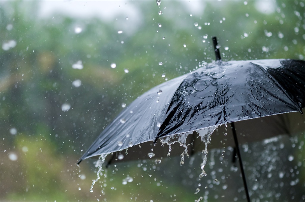 News24 | Friday’s weather: Thunderstorms to bring strong wind, heavy rains in parts of SA as heatwave persists