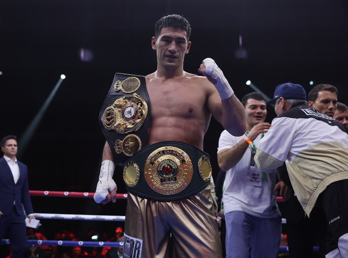 Dmitry Bivol retains title by decision against Lyndon Arthur