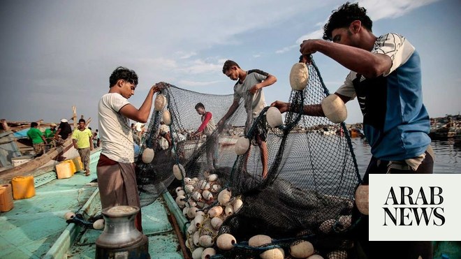 54 Yemeni fishermen freed from Eritrean prison center return home