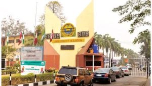 JUST IN: Hoodlums attack UNILAG bus, steal graduation gowns for convocation ceremony