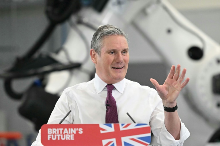 Starmer Denies Plan for Toothbrushing In Schools Is ‘Nanny State’ Politics