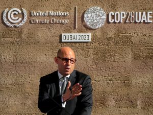 UN climate chief slams opponents of fossil fuel phase-out at COP28