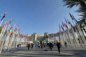 UN climate talks home in on fossil fuel deal