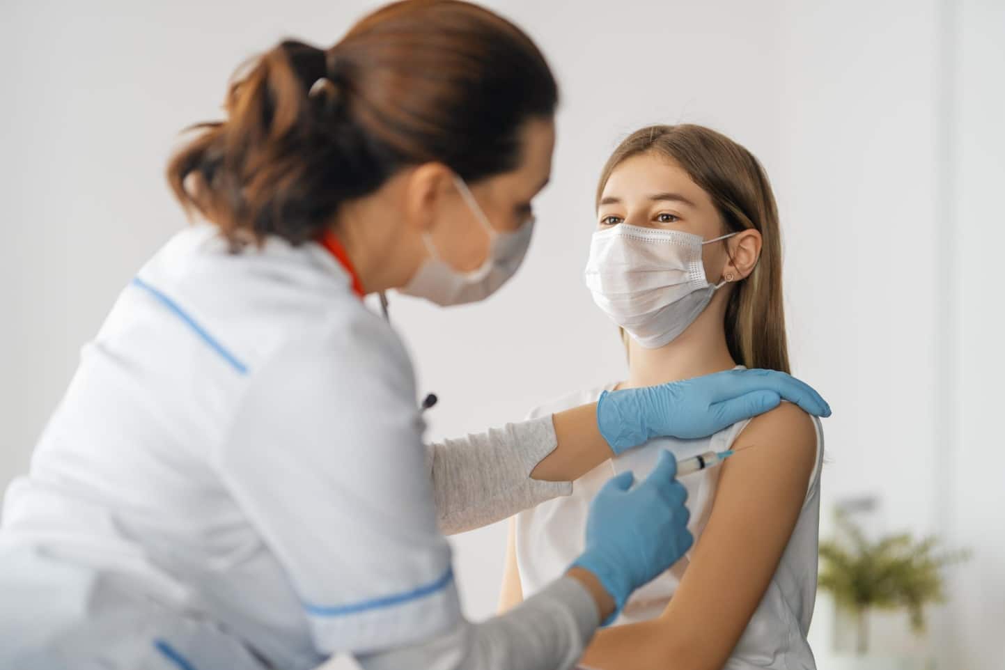 American parents intend to vaccinate kids against tripledemic