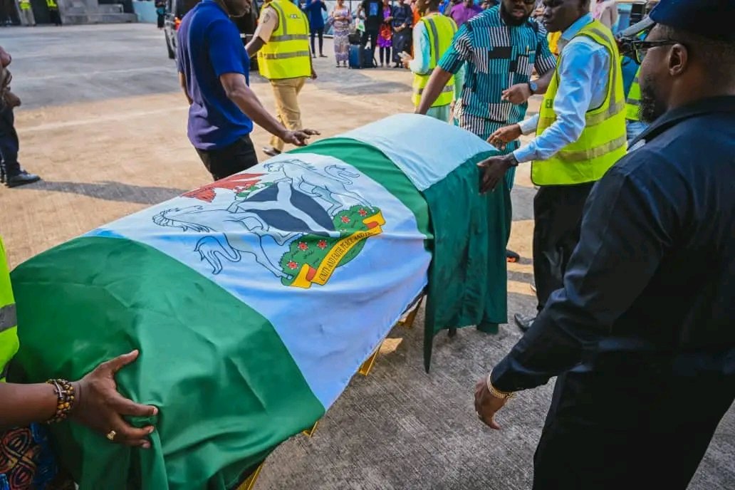 BREAKING: Rotimi Akeredolu’s body arrives Nigeria [PHOTOS]