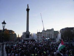 Tens of thousands of protesters march in London for full ceasefire in Gaza