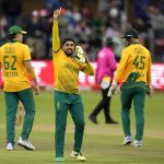 Burger debuts as South Africa bowl; India unchanged