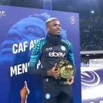 Osimhen presents African Footballer of the Year trophy to Napoli fans