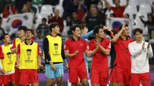 South Korea beat Saudi Arabia on penalties to reach Asian Cup last eight