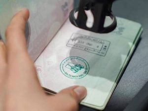 In Saudi Arabia, sponsor withholding expat’s passport will face up to 15 years in jail