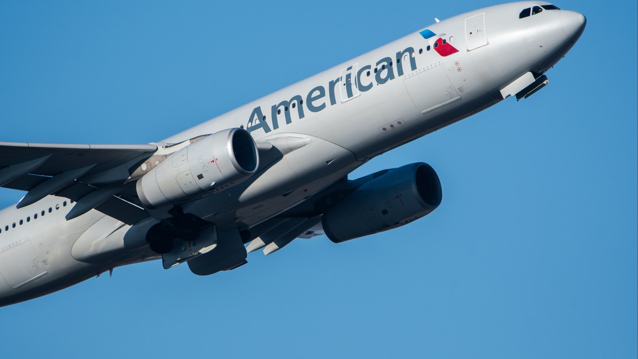 American Airlines passenger charged for punching flight attendant, diverting plane