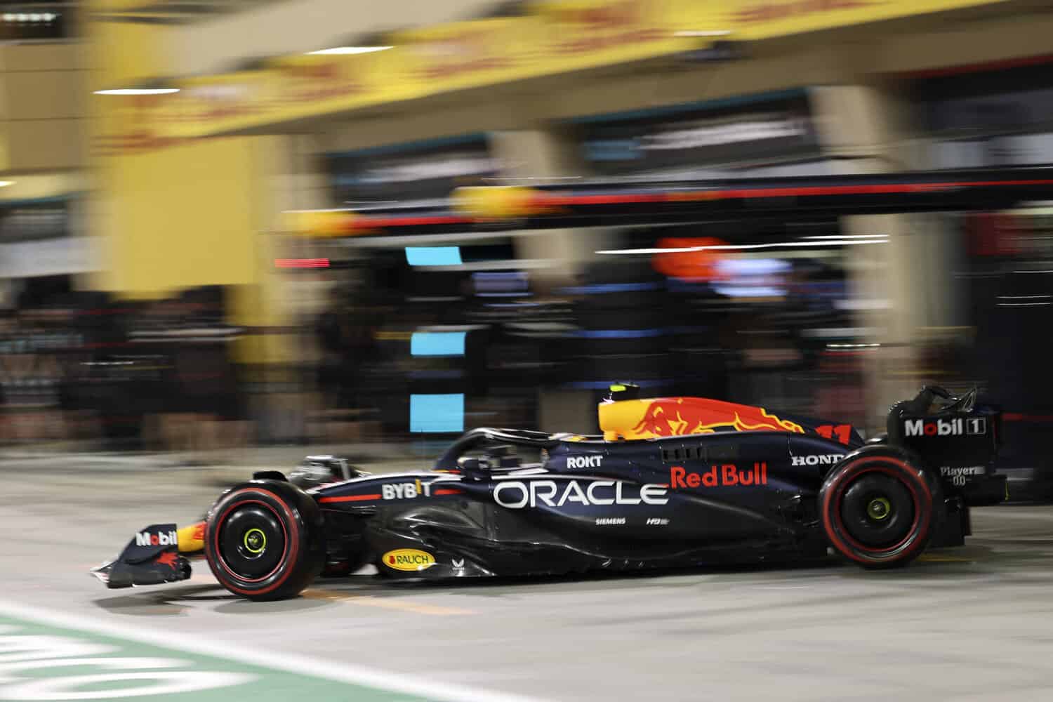 Verstappen’s Bahrain pole delivers relief to Red Bull and Horner