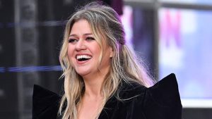 Kelly Clarkson Says She Feels ‘Sexier in New York’ Following Weight Loss Comments: Watch