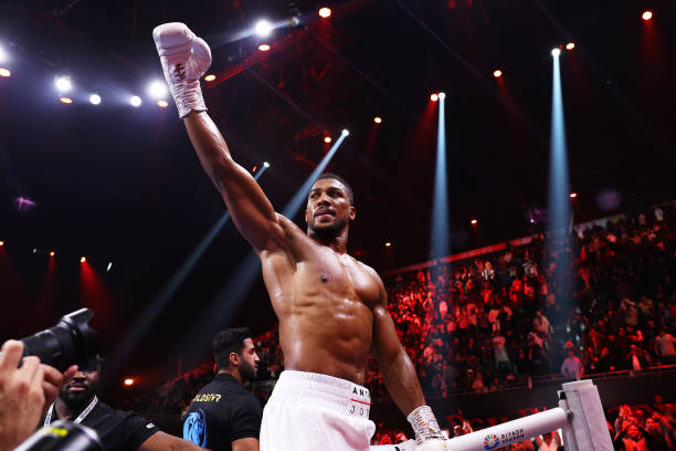 Photo: British-Nigerian boxer Anthony Joshua links up with Cristiano Ronaldo ahead of Francis Ngannou clash