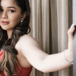 PICS: Sara Tendulkar’s Valentine’s Day Post Breaks The Internet As Fans Say ‘Aaj Ka Din Shubh Ho’