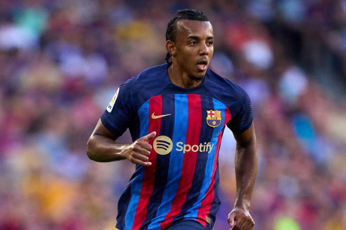 Barcelona star Jules Kounde talks up “talented” teammate – “He’s very, very explosive”