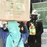 KSrelief Distributes 400 Food Baskets in South Africa