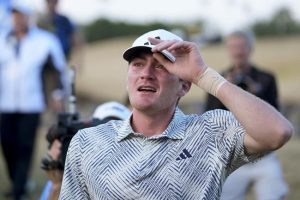 Dunlap first amateur winner on PGA Tour since 1991, claims American Express title