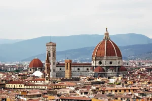 HVS Hotel Market Report & Florence, Italy & By Lorenzo Gullotta, Giammarco Pignocchi and Ezio Poinelli