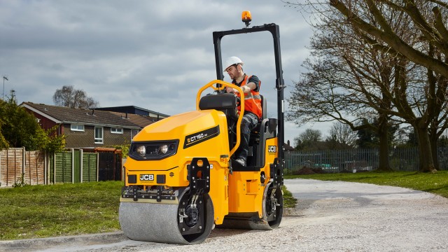 JCB returns to North American paving market with tandem rollers