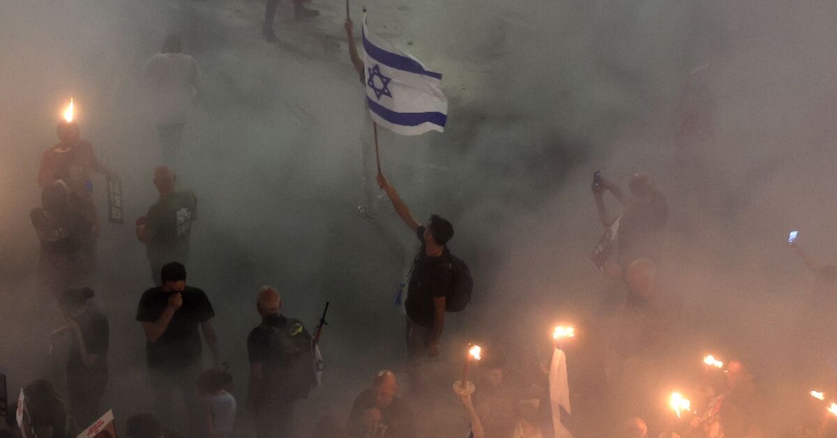 Protests across Israel as hostage families call for parliament rally