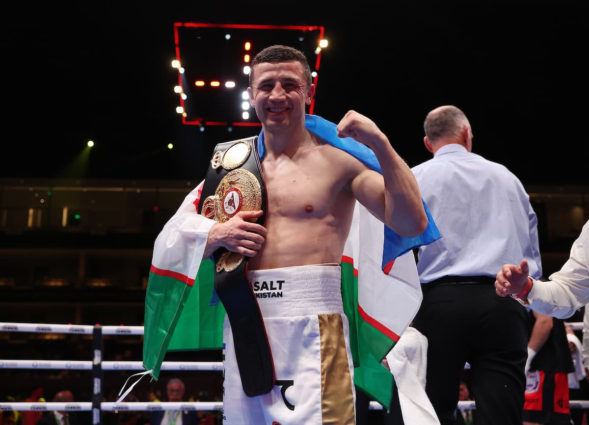 Israil Madrimov eliminates Magomed Kurbanov in fifth round to claim title