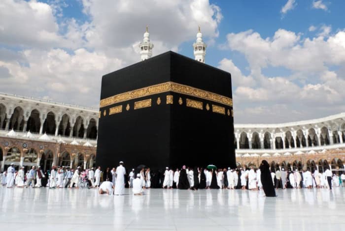 Sun to Be Perpendicular on Kaaba Monday