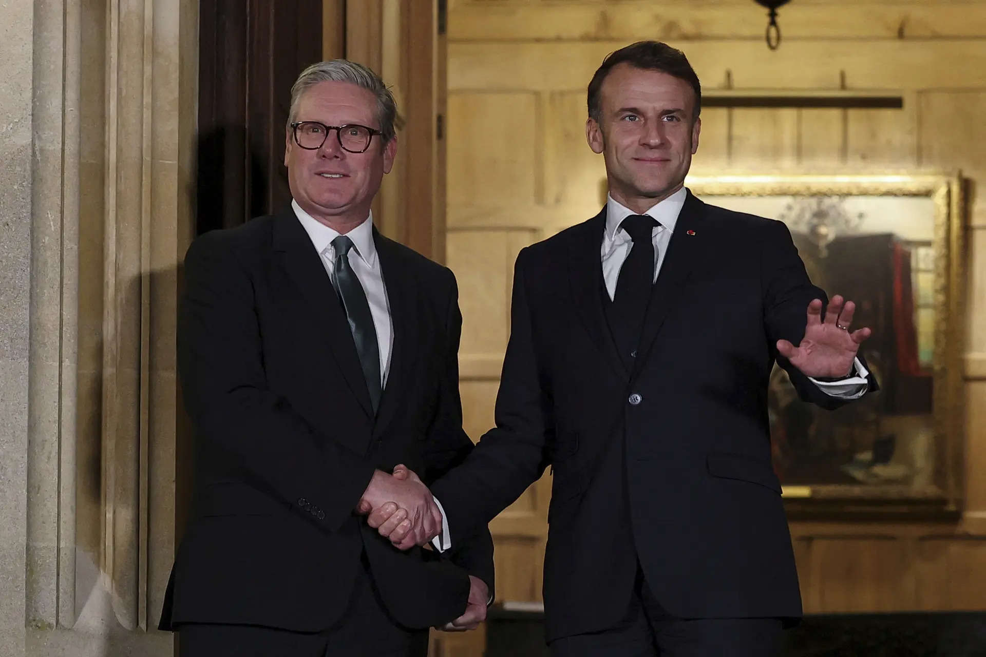 Leaders of France, Britain head to Washington to urge Trump not to abandon Ukraine