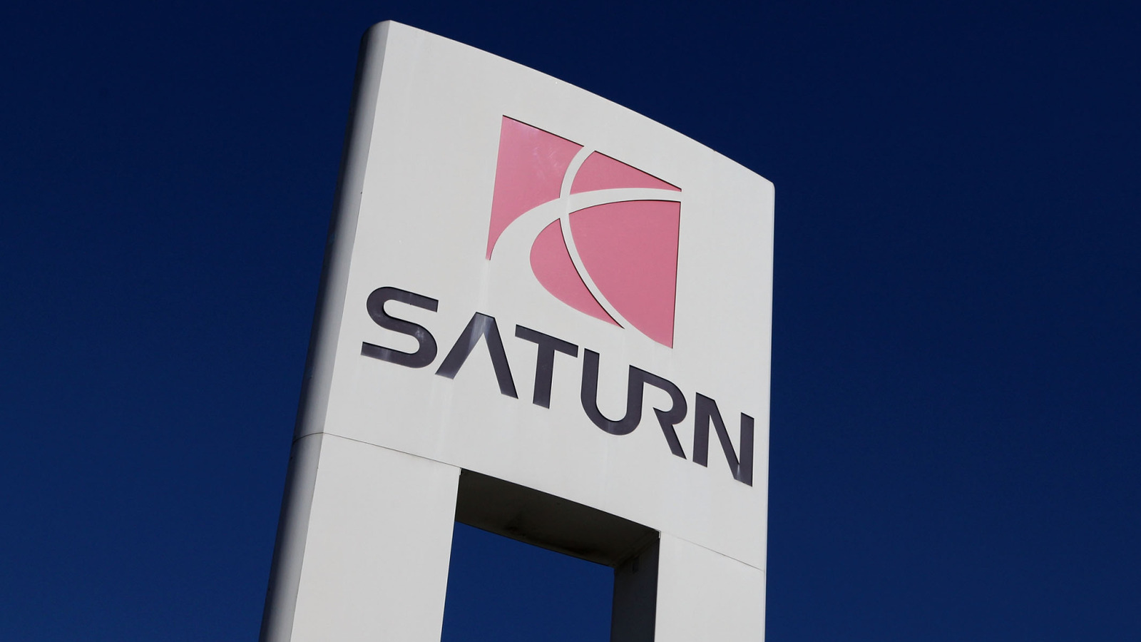 Who Made Saturn Cars And Why Was The Brand Discontinued?