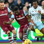 Spurs, Chelsea spending sprees teach rest a lesson