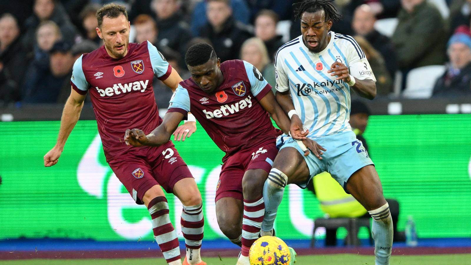 Spurs, Chelsea spending sprees teach rest a lesson
