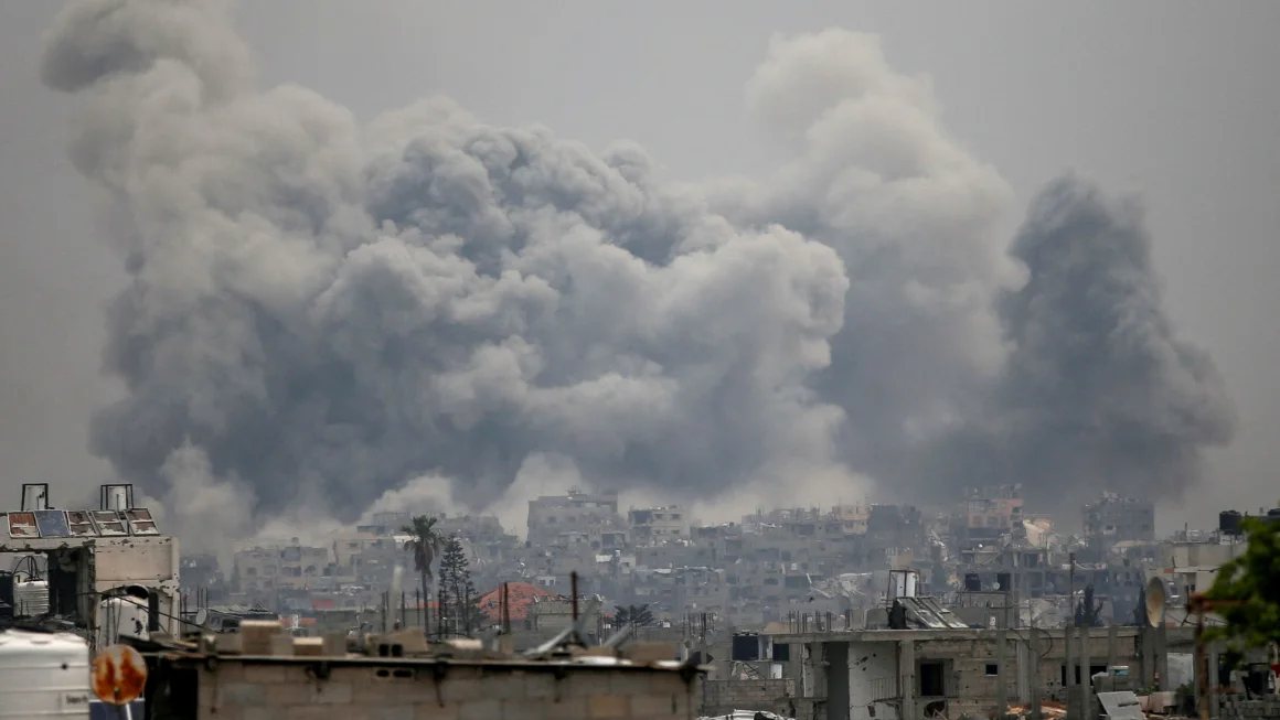 Egypt FM Warns of Regional Risks from Israeli attacks