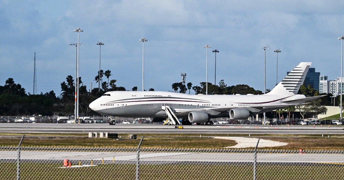 Pentagon says it has accepted Qatar’s gift of a luxury megajet for Trump’s use
