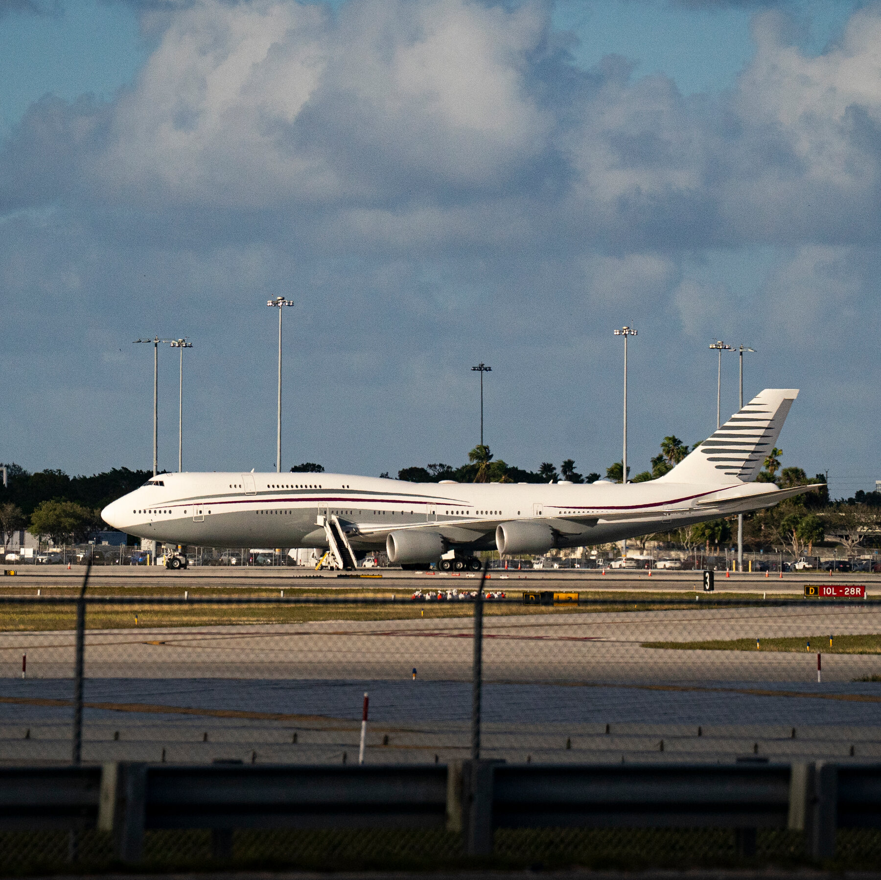 U.S. Formally Accepts Luxury Jet From Qatar for Trump