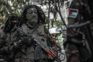 Escalation in Gaza as ceasefire talks remain fragile amid mounting humanitarian crisis