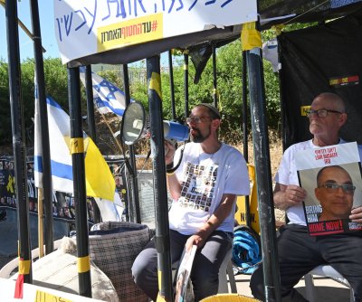 Two Israelis’ 50-hour hunger strike in cage seeks 50 hostages’ release from Gaza