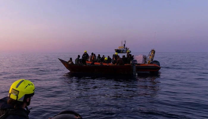 Migrant boat sinks near Yemen killing at least 76
