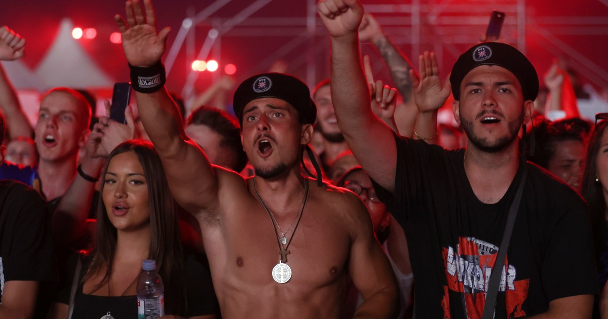 Croatian right-wing singer, fans perform pro-Nazi salute at massive concert…