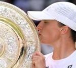Swiatek inflicts 6-0 6-0 defeat on Anisimova to win Wimbledon
