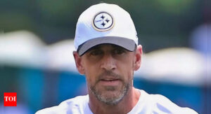 Aaron Rodgers’ touching reunion with ‘family’ member steals spotlight from celebrity golf event