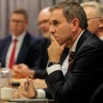 Jim Chalmers wants his economic roundtable to rise above party politics. Good luck!