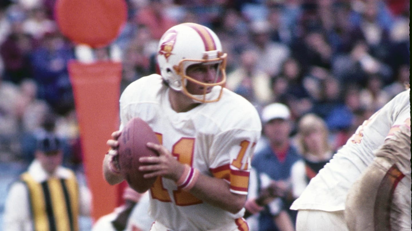 Buccaneers Unveil ’70s-Style Throwback Uniforms for Team’s 50th Season